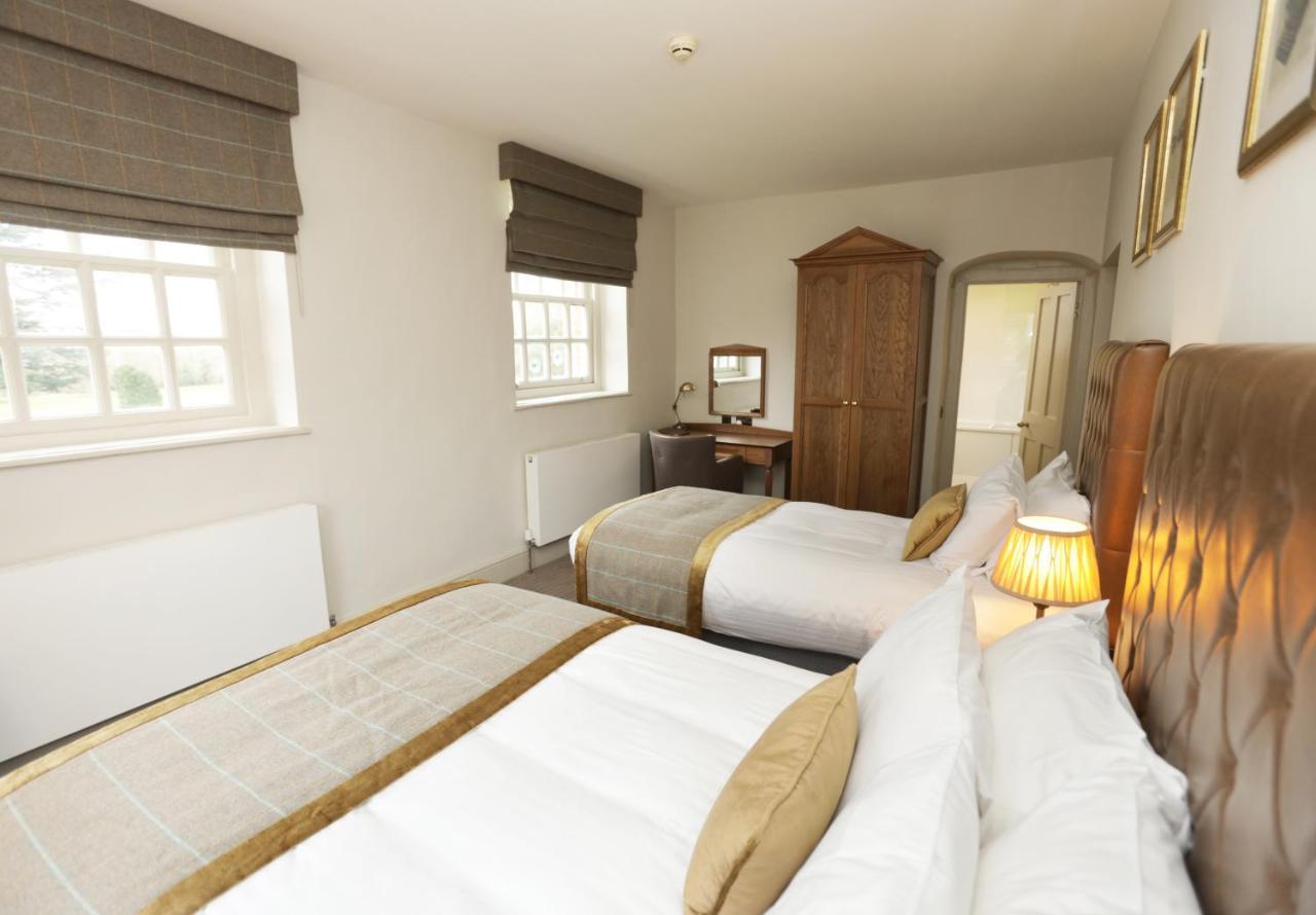 ชิคเฮลีย์ ฮอลล์ Hotel Chicheley ภายนอก รูปภาพ