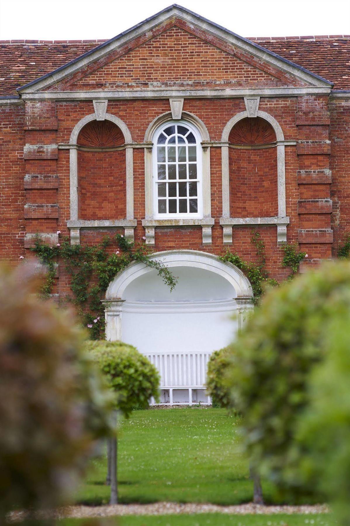 ชิคเฮลีย์ ฮอลล์ Hotel Chicheley ภายนอก รูปภาพ