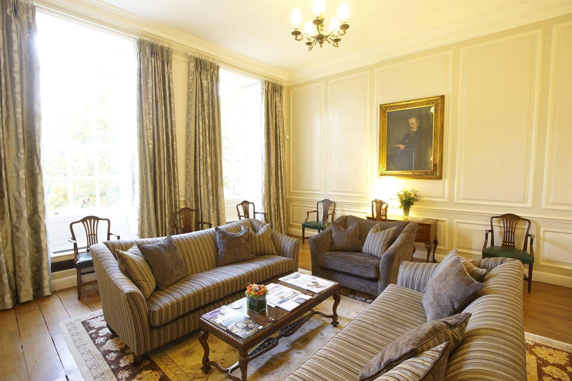 ชิคเฮลีย์ ฮอลล์ Hotel Chicheley ภายนอก รูปภาพ